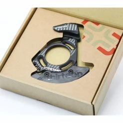 E-thirteen E*Thirteen E13 TRS Race Carbon Kettenführung Compact Slider -Reifen Verkäufe ethirteen e13 trs race carbon kettenfuehrung compact slider5